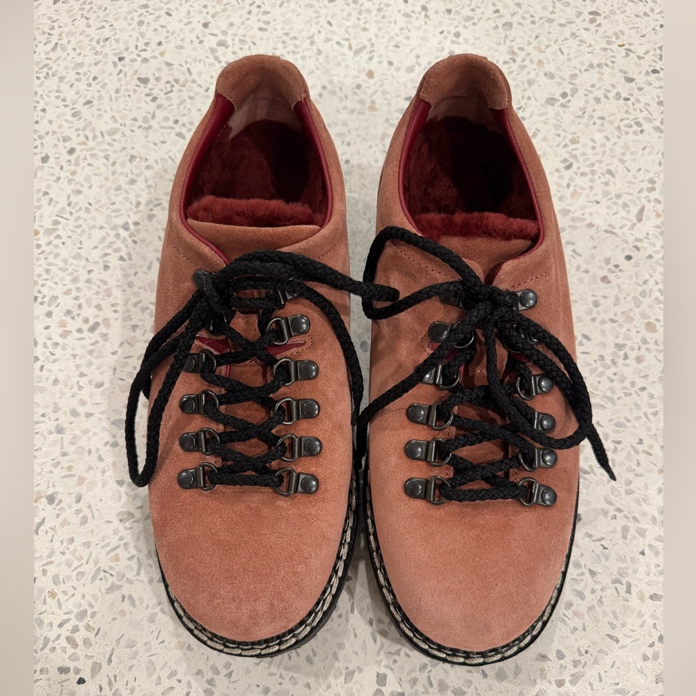 Montelliana Suede Flats